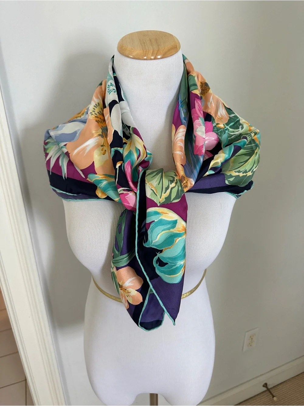 NWT Salvatore Ferragamo 100% silk scarf